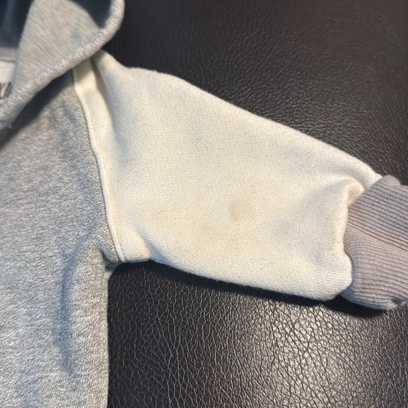 Baby 1 piece Gray & White 0-3 Months Free with any $15 Kids Purchase - Picture 9 of 11